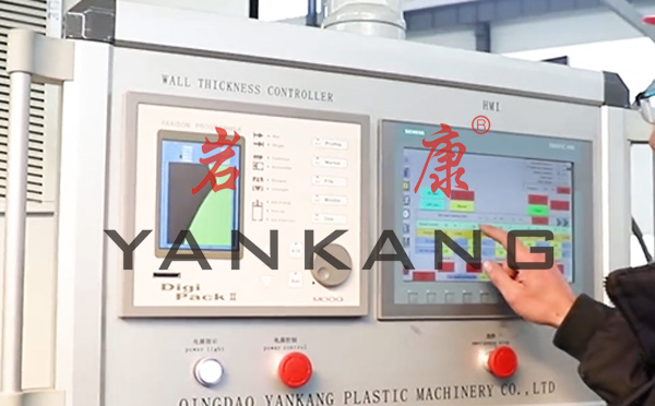 中空成型機可以自動預熱啟動
