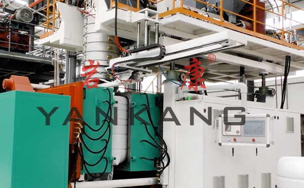 選擇吹塑機(jī)