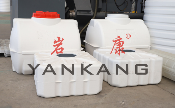 巖康中空吹塑機所生產的方桶 巖康中空吹塑機在工業中的應用