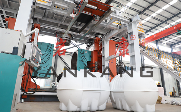 塑料中空吹塑機成型過程中的操作要點及注意事項 中空吹塑機成型過程中的操作要點