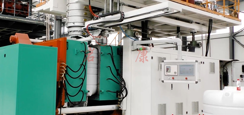 青島巖康自動(dòng)吹塑機(jī)生產(chǎn)廠家 自動(dòng)吹塑機(jī)多少錢一臺(tái)