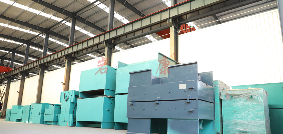 中空吹塑成型模具的特點及優(yōu)勢